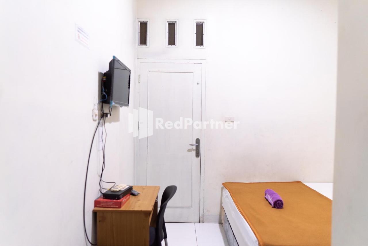 Wisma Aini Syariah Mitra Reddoorz Bandar Lampung Eksteriør billede